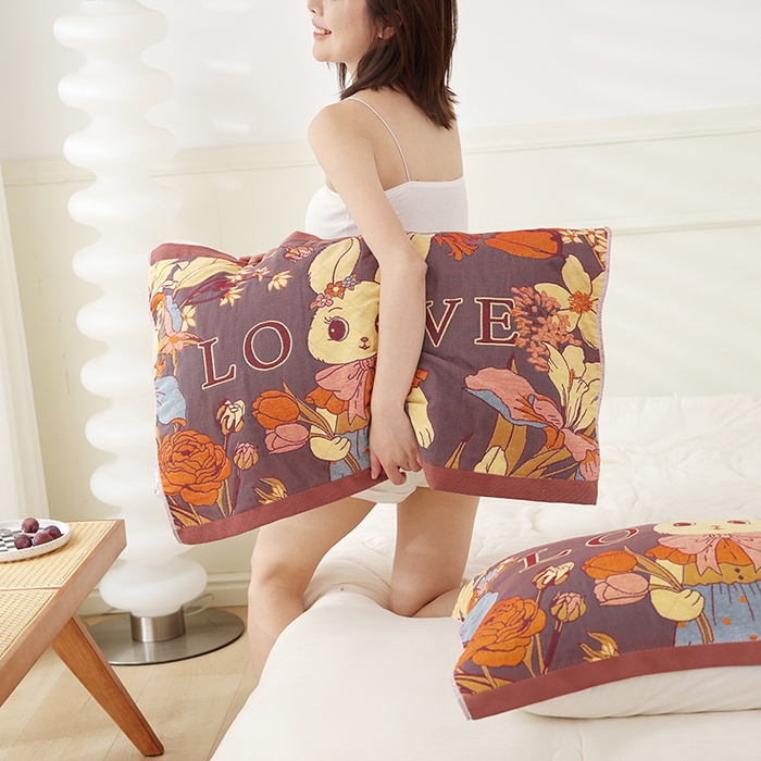 91家纺网 家纺一手货源 找家纺 朴尔家纺-毛巾被 2026新款色织定位提花纯棉四层纱布枕巾 爱情来临-咖