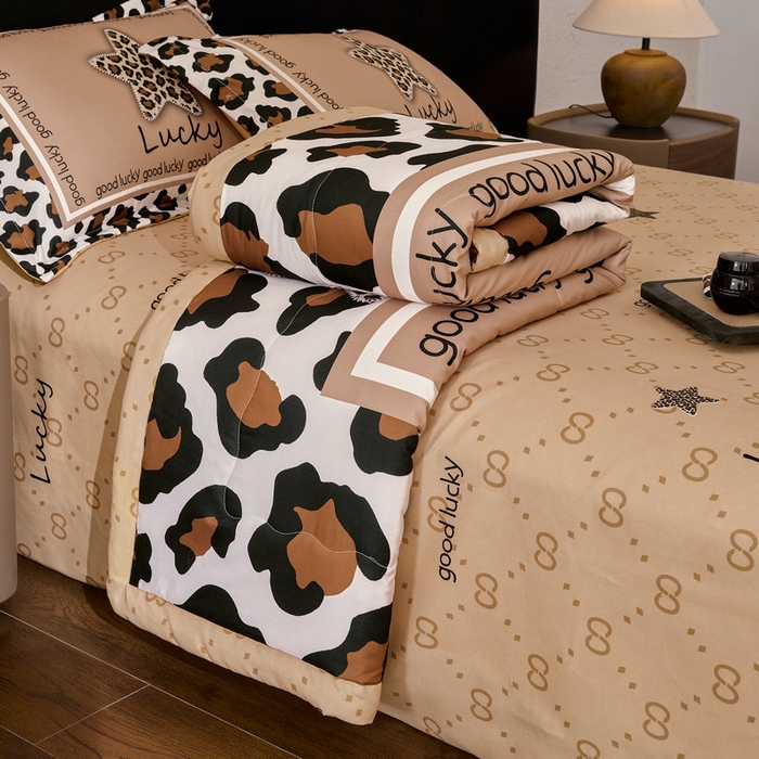 91家纺网 家纺一手货源 找家纺 （总）宝薇 2026新款潮牌轻奢风大版夏被夏凉被空调被