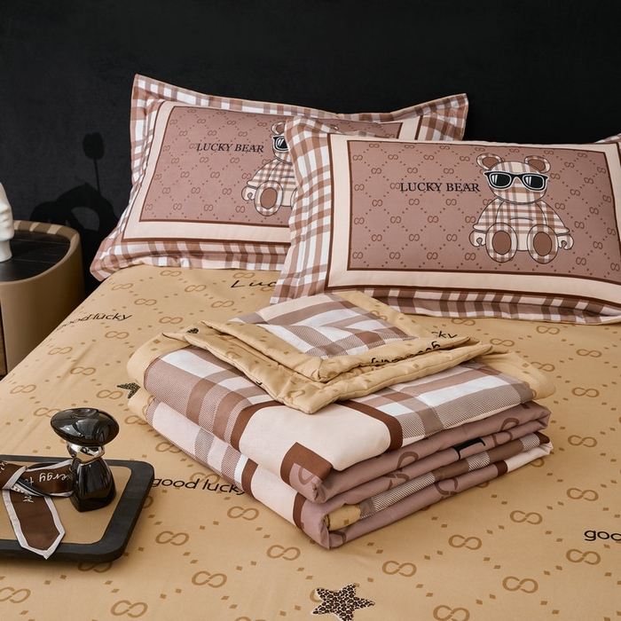 91家纺网 家纺一手货源 找家纺 宝薇 2026新款潮牌轻奢风大版夏被夏凉被空调被 宝丽熊