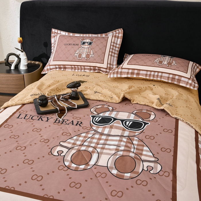 91家纺网 家纺一手货源 找家纺 宝薇 2026新款潮牌轻奢风大版夏被夏凉被空调被 宝丽熊