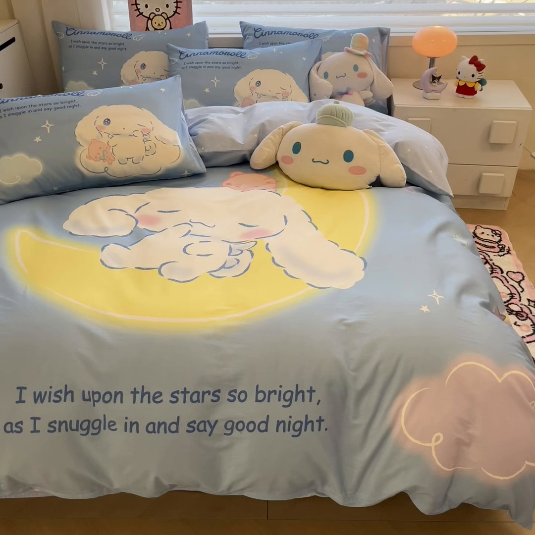 91家纺网 家纺一手货源 找家纺 暮思家居 2026新款正版授权三丽鸥大版全棉纯棉数码印花纯棉四件套系列-第二批(专版花型) 大版-晚安玉桂狗