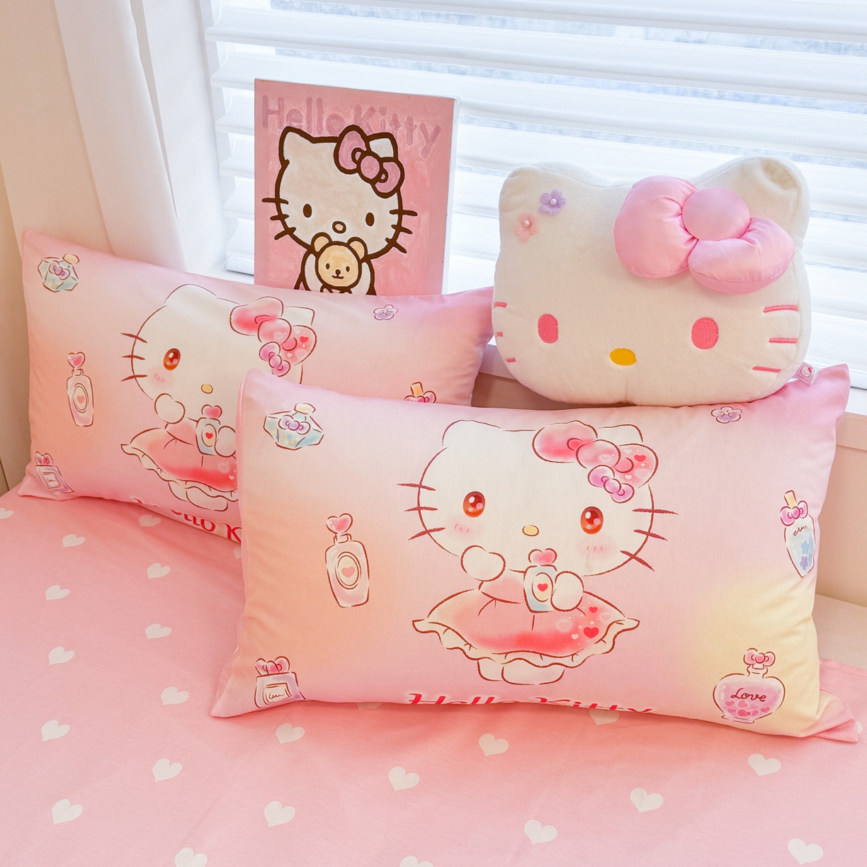 91家纺网 家纺一手货源 找家纺 暮思家居 2026新款正版授权三丽鸥大版全棉纯棉数码印花纯棉四件套系列-第二批(专版花型) 大版-香水KT