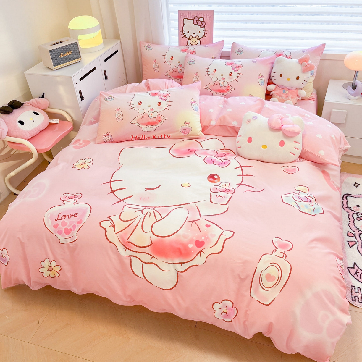 91家纺网 家纺一手货源 找家纺 暮思家居 2026新款正版授权三丽鸥大版全棉纯棉数码印花纯棉四件套系列-第二批(专版花型) 大版-香水KT