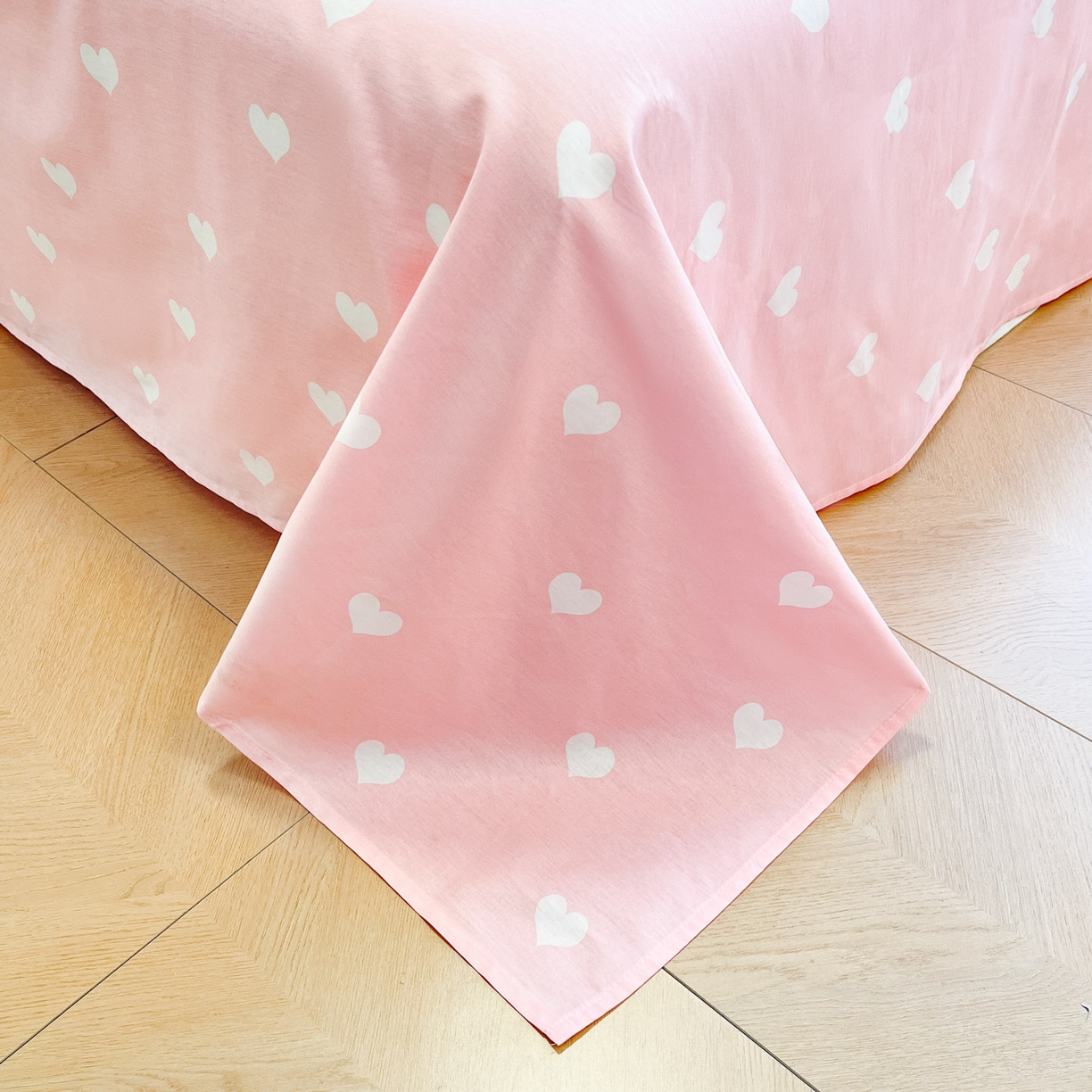 91家纺网 家纺一手货源 找家纺 暮思家居 2026新款正版授权三丽鸥大版全棉纯棉数码印花纯棉四件套系列-第二批(专版花型) 大版-香水KT