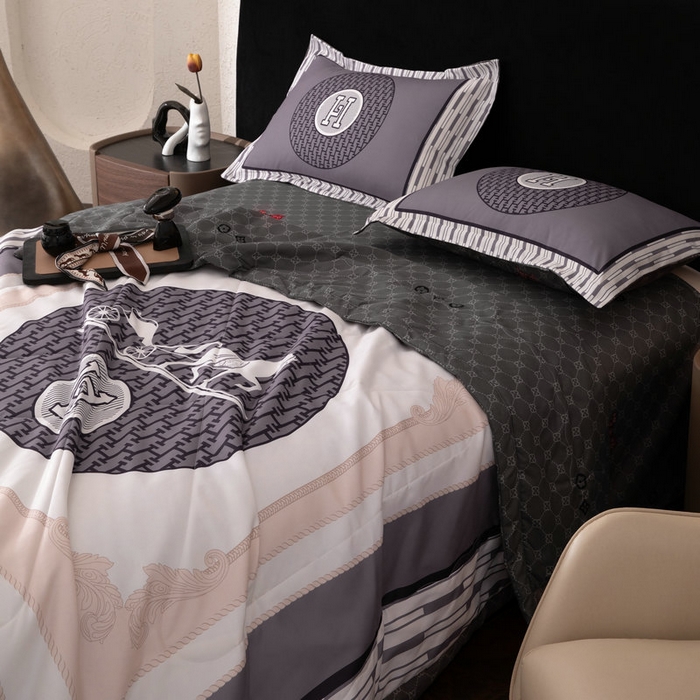 91家纺网 家纺一手货源 找家纺 宝薇 2026新款潮牌轻奢风大版夏被夏凉被空调被 马上暴富