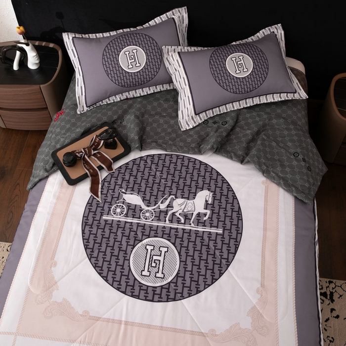 91家纺网 家纺一手货源 找家纺 宝薇 2026新款潮牌轻奢风大版夏被夏凉被空调被 马上暴富