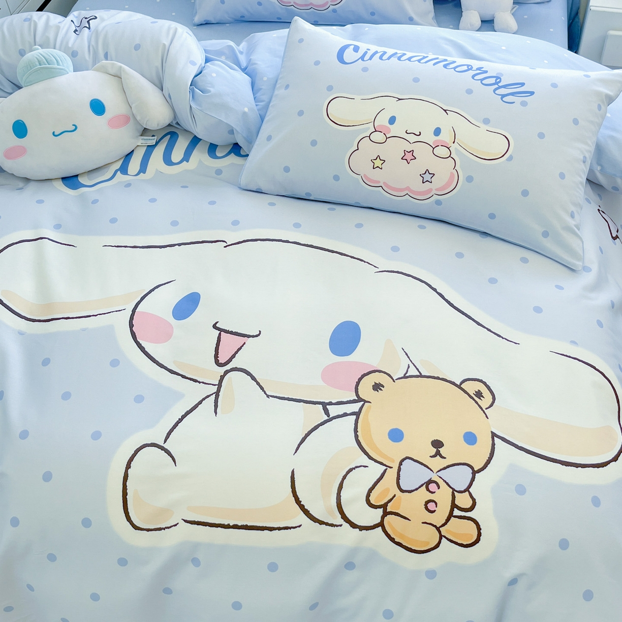 91家纺网 家纺一手货源 找家纺 暮思家居 2026新款正版授权三丽鸥大版全棉纯棉数码印花纯棉四件套系列-第二批(专版花型) 大版-小熊玉桂狗