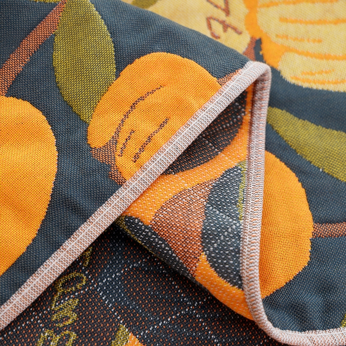 91家纺网 家纺一手货源 找家纺 朴尔家纺-毛巾被 2026新款色织定位提花纯棉四层纱布枕巾 浪漫郁金香-藏青