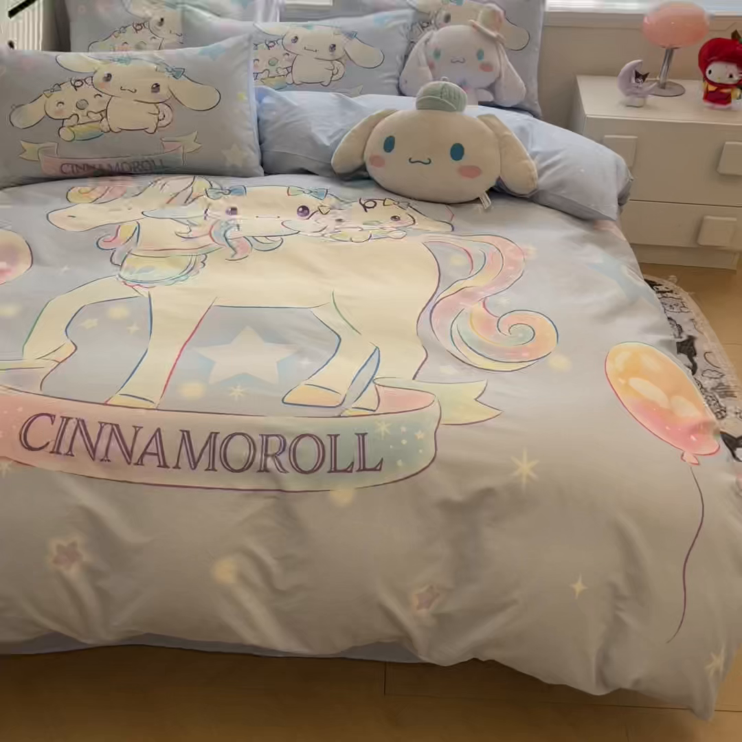 91家纺网 家纺一手货源 找家纺 暮思家居 2026新款正版授权三丽鸥大版全棉纯棉数码印花纯棉四件套系列-第二批(专版花型) 大版-小熊玉桂狗