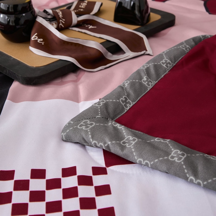 91家纺网 家纺一手货源 找家纺 宝薇 2026新款潮牌轻奢风大版夏被夏凉被空调被 马上好运