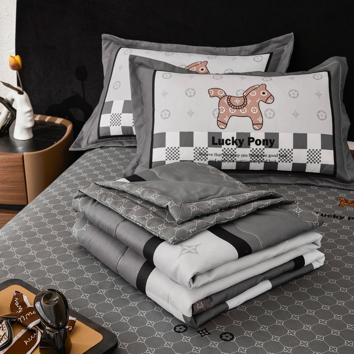 91家纺网 家纺一手货源 找家纺 宝薇 2026新款潮牌轻奢风大版夏被夏凉被空调被 马上有钱