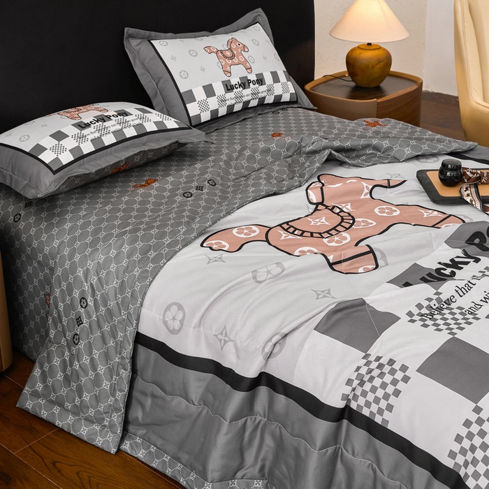 91家纺网 家纺一手货源 找家纺 宝薇 2026新款潮牌轻奢风大版夏被夏凉被空调被 马上有钱