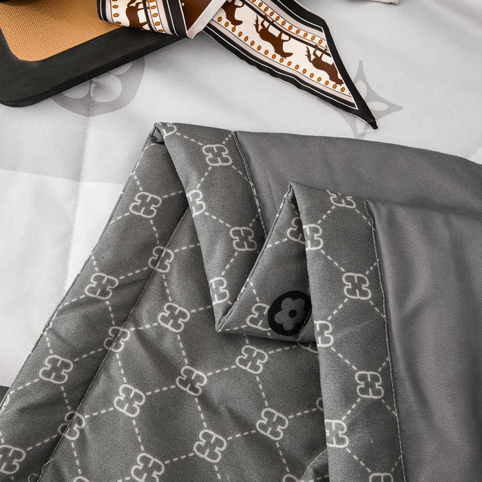 91家纺网 家纺一手货源 找家纺 宝薇 2026新款潮牌轻奢风大版夏被夏凉被空调被 马上有钱