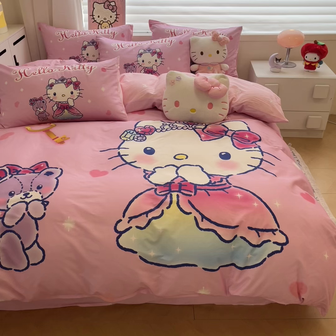 91家纺网 家纺一手货源 找家纺 暮思家居 2026新款正版授权三丽鸥大版全棉纯棉数码印花纯棉四件套系列-第二批(专版花型) 大版-幸福KT猫