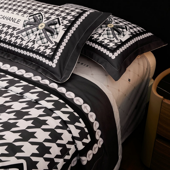 91家纺网 家纺一手货源 找家纺 宝薇 2026新款潮牌轻奢风大版夏被夏凉被空调被 千鸟结