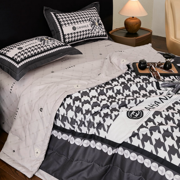 91家纺网 家纺一手货源 找家纺 宝薇 2026新款潮牌轻奢风大版夏被夏凉被空调被 千鸟结