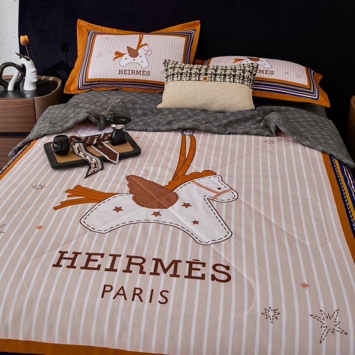 91家纺网 家纺一手货源 找家纺 宝薇 2026新款潮牌轻奢风大版夏被夏凉被空调被 天马行空