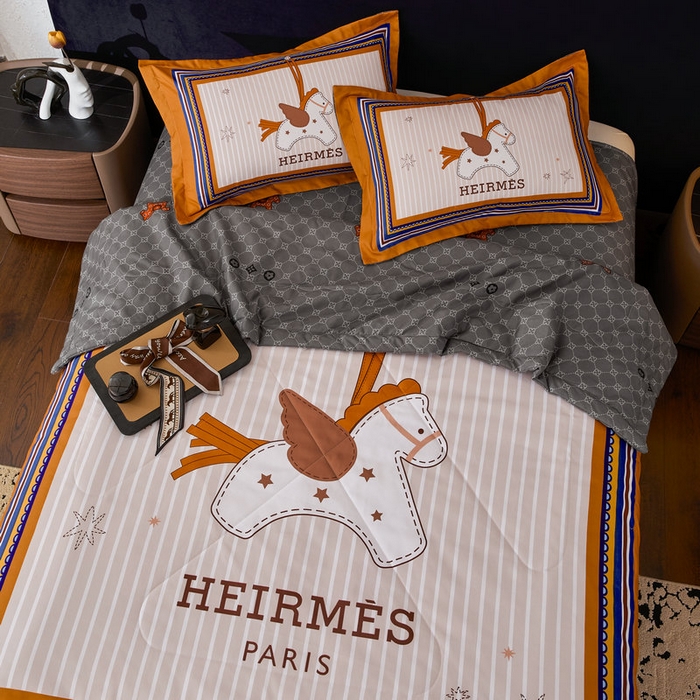 91家纺网 家纺一手货源 找家纺 宝薇 2026新款潮牌轻奢风大版夏被夏凉被空调被 天马行空