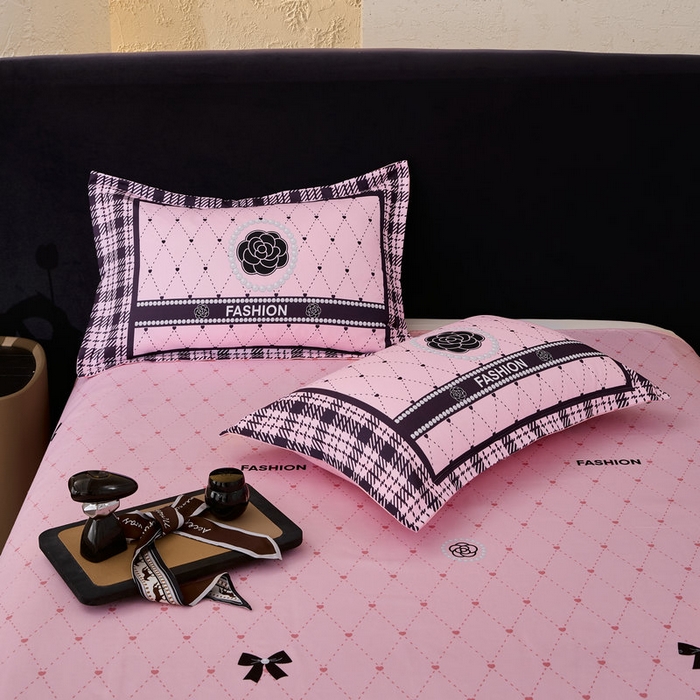 91家纺网 家纺一手货源 找家纺 宝薇 2026新款潮牌轻奢风大版夏被夏凉被空调被 小香风