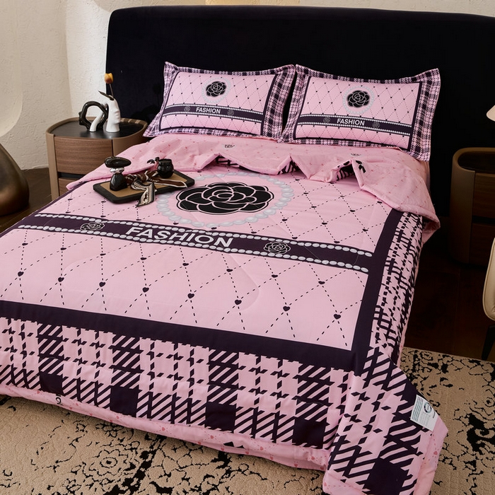 91家纺网 家纺一手货源 找家纺 宝薇 2026新款潮牌轻奢风大版夏被夏凉被空调被 小香风