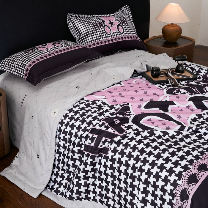 91家纺网 家纺一手货源 找家纺 宝薇 2026新款潮牌轻奢风大版夏被夏凉被空调被 星星熊