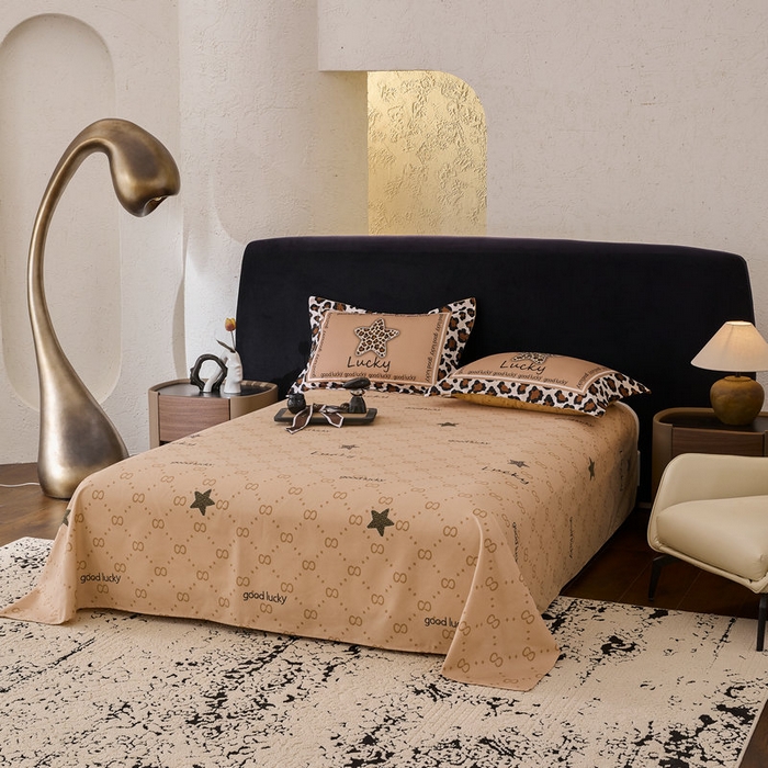 91家纺网 家纺一手货源 找家纺 宝薇 2026新款潮牌轻奢风大版夏被夏凉被空调被 幸运豹纹