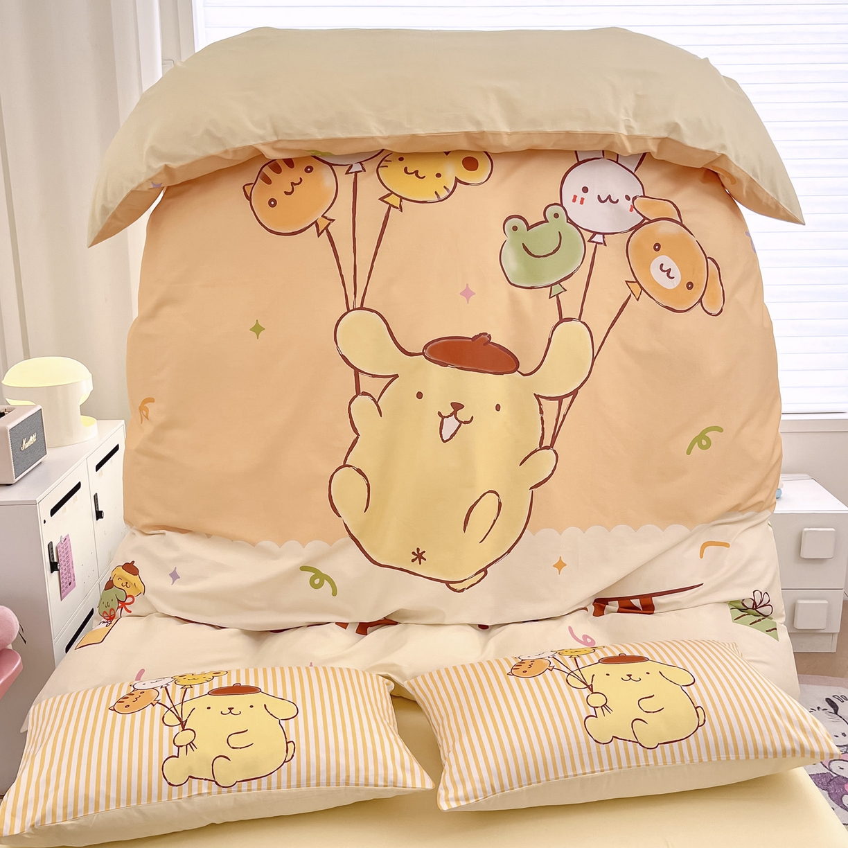 91家纺网 家纺一手货源 找家纺 暮思家居 2026新款正版授权三丽鸥大版全棉纯棉数码印花纯棉四件套系列-第一批 大版-奶黄包布丁狗