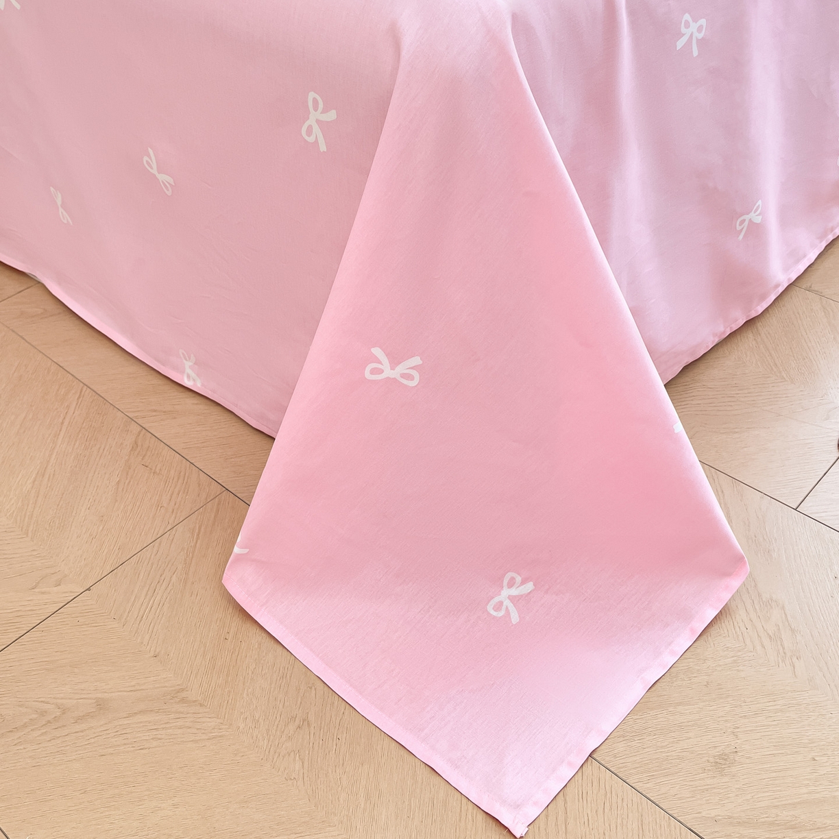 91家纺网 家纺一手货源 找家纺 暮思家居 2026新款正版授权三丽鸥大版全棉纯棉数码印花纯棉四件套系列-第一批 大版-条纹KT