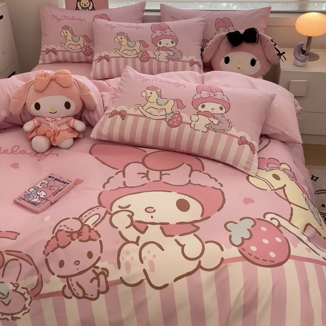 91家纺网 家纺一手货源 找家纺 暮思家居 2026新款正版授权三丽鸥大版全棉纯棉数码印花纯棉四件套系列-第一批 大版-条纹美乐蒂