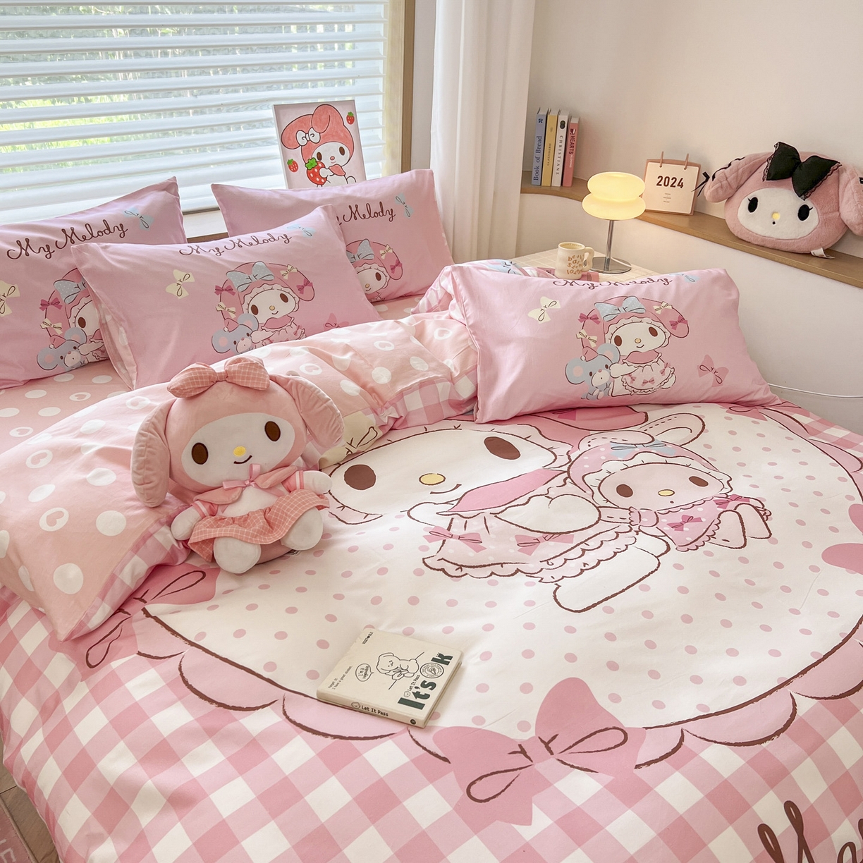 91家纺网 家纺一手货源 找家纺 暮思家居 2026新款正版授权三丽鸥大版全棉纯棉数码印花纯棉四件套系列-第一批 大版-玩偶美乐蒂