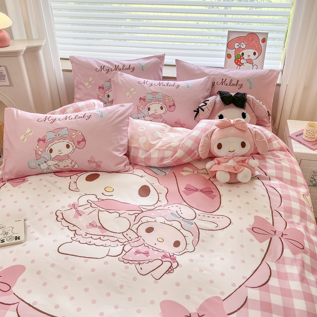 91家纺网 家纺一手货源 找家纺 暮思家居 2026新款正版授权三丽鸥大版全棉纯棉数码印花纯棉四件套系列-第一批 大版-玩偶美乐蒂