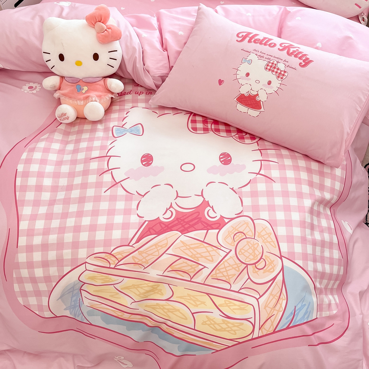 91家纺网 家纺一手货源 找家纺 暮思家居 2026新款正版授权三丽鸥大版全棉纯棉数码印花纯棉四件套系列-第一批 大版-相框KT