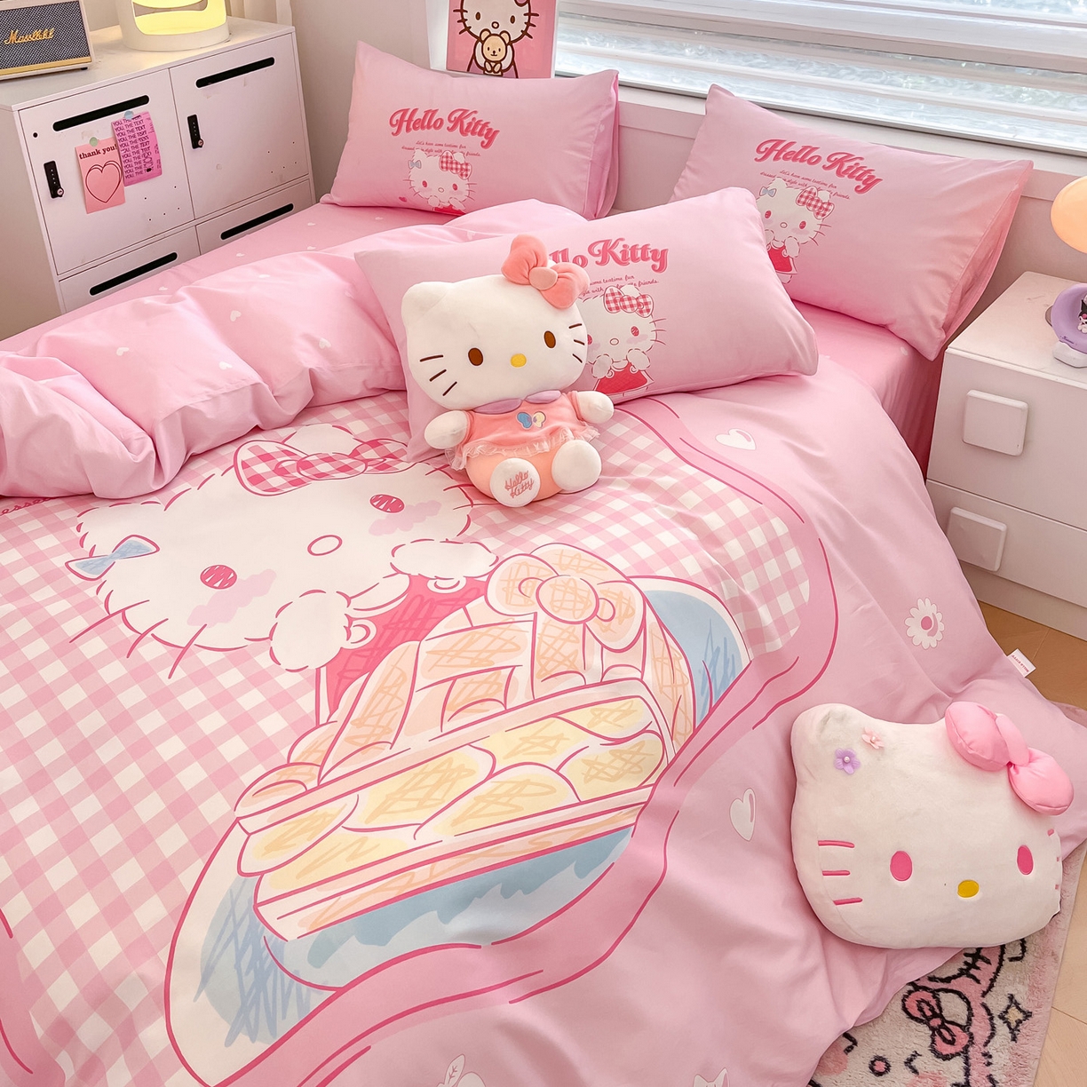 91家纺网 家纺一手货源 找家纺 暮思家居 2026新款正版授权三丽鸥大版全棉纯棉数码印花纯棉四件套系列-第一批 大版-相框KT