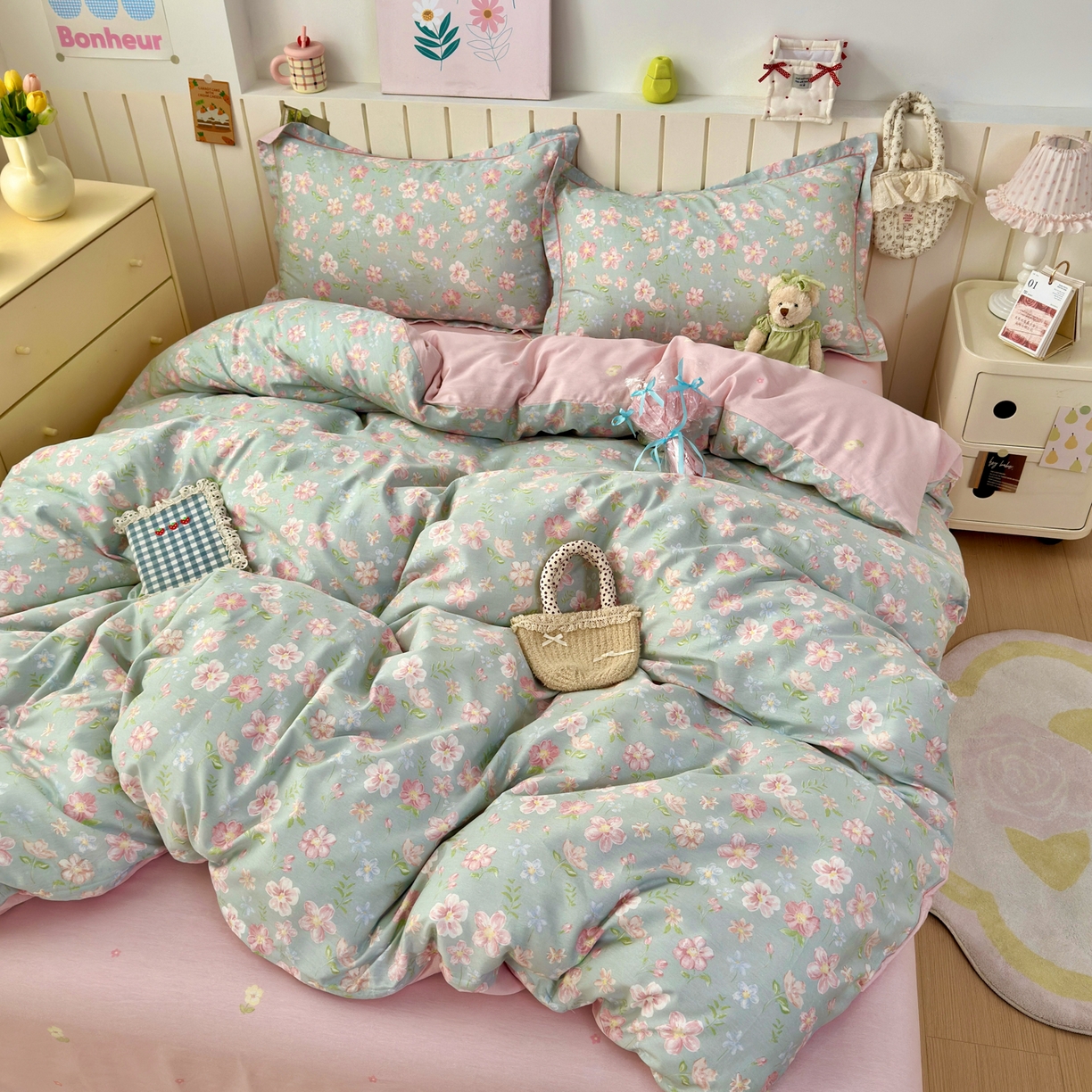 91家纺网 家纺一手货源 找家纺 女子家纺 2026新款全棉网红直播爆款吊边一字绣工艺款四件套-系列二 恋恋花开