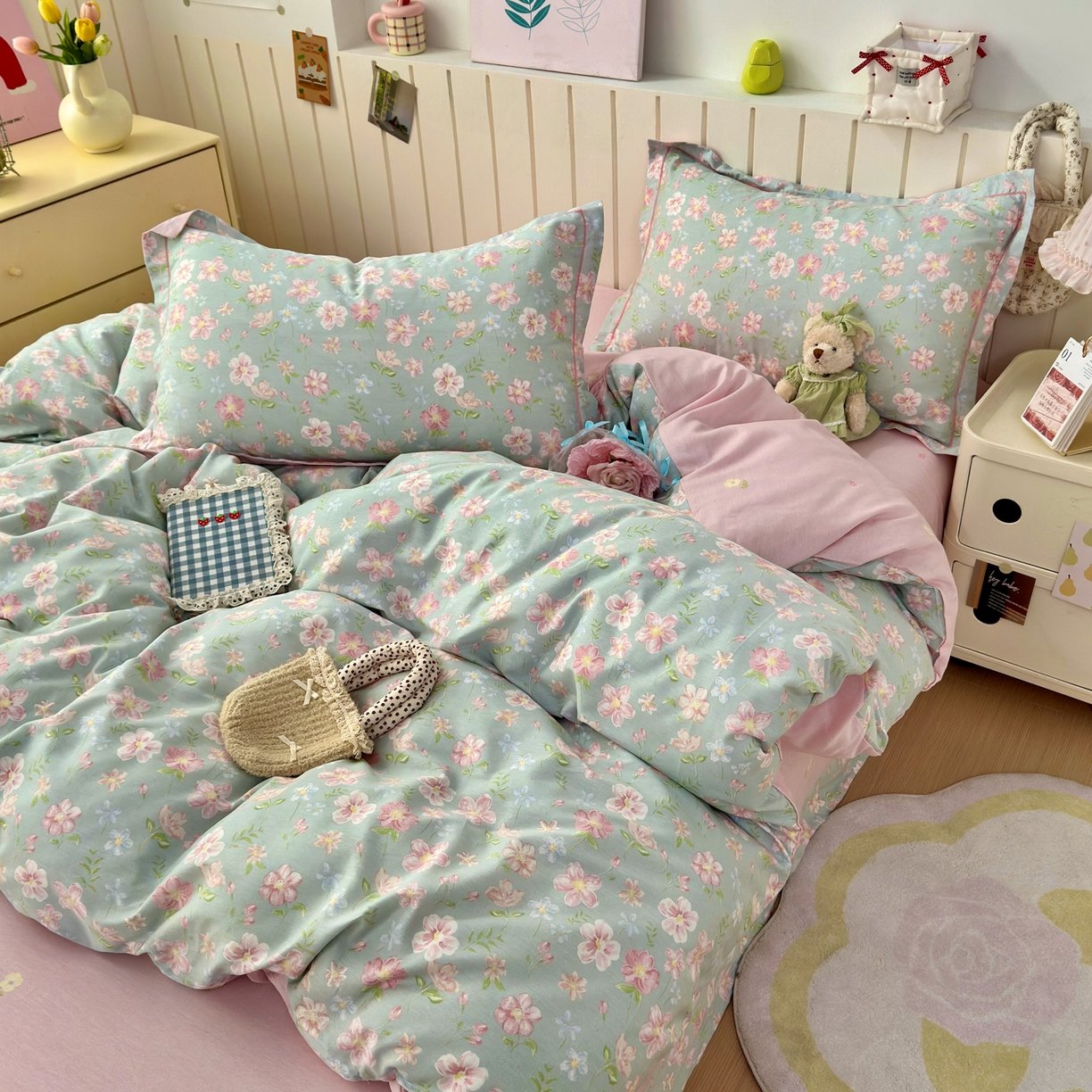 91家纺网 家纺一手货源 找家纺 女子家纺 2026新款全棉网红直播爆款吊边一字绣工艺款四件套-系列二 恋恋花开