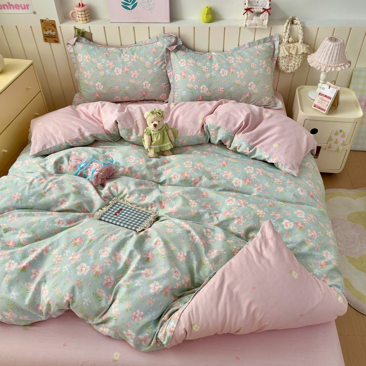 91家纺网 家纺一手货源 找家纺 女子家纺 2026新款全棉网红直播爆款吊边一字绣工艺款四件套-系列二 恋恋花开