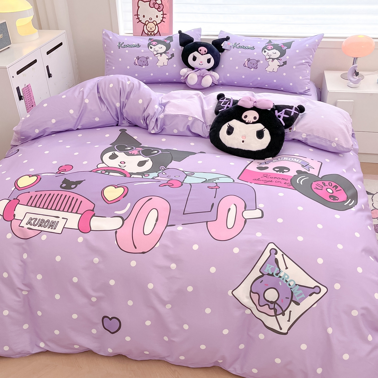 91家纺网 家纺一手货源 找家纺 暮思家居 2026新款正版授权三丽鸥大版全棉纯棉数码印花纯棉四件套系列-第一批 大版-小汽车库洛米