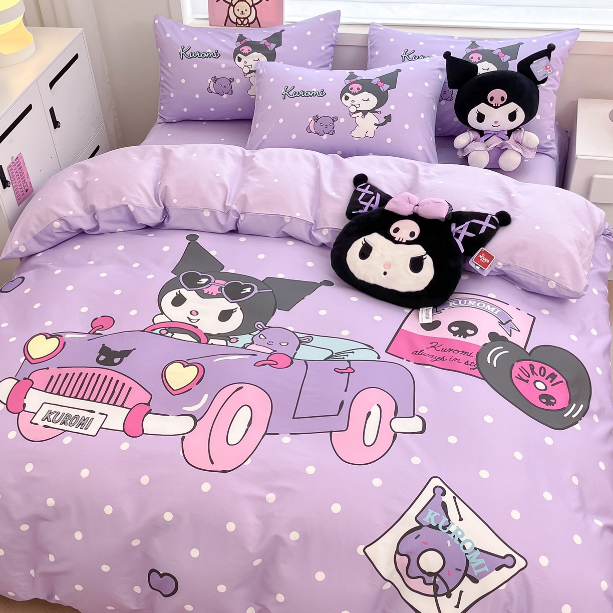 91家纺网 家纺一手货源 找家纺 暮思家居 2026新款正版授权三丽鸥大版全棉纯棉数码印花纯棉四件套系列-第一批 大版-小汽车库洛米