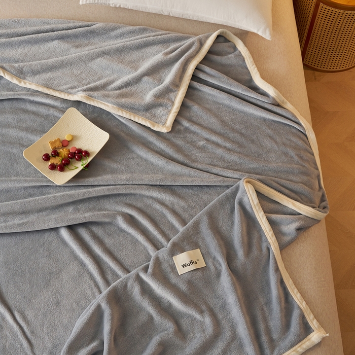 91家纺网 家纺一手货源 找家纺 蓝冰家纺 2026新款加厚牛奶绒多功能毛毯 烟灰色