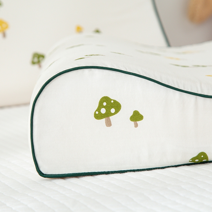 91家纺网 家纺一手货源 找家纺 良佐生活 2026新款水洗天丝棉乳胶枕套（特价） 蘑菇乐园