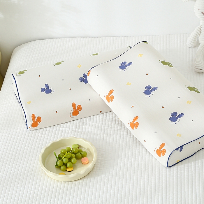 91家纺网 家纺一手货源 找家纺 良佐生活 2026新款水洗天丝棉乳胶枕套（特价） 波比兔