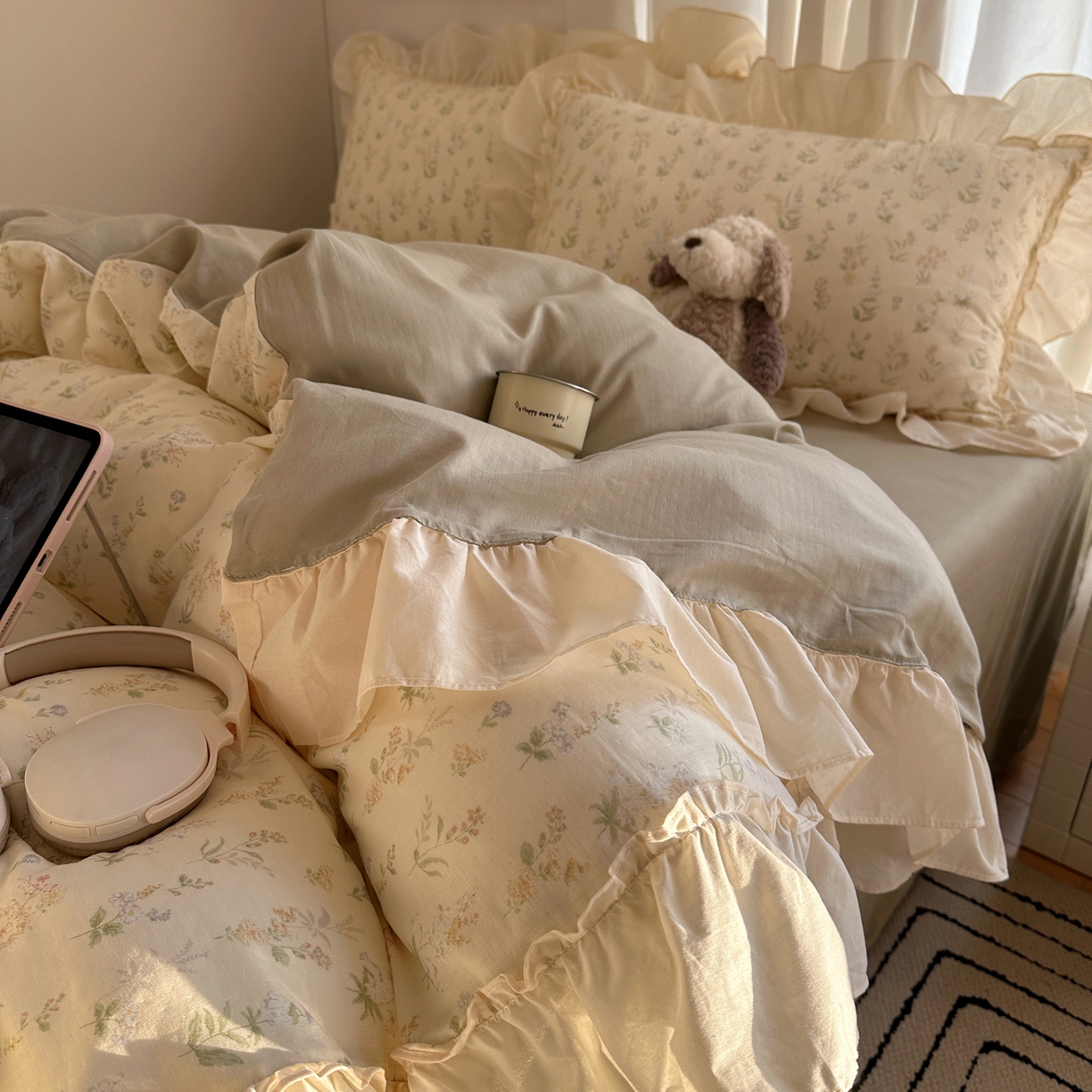 91家纺网 家纺一手货源 找家纺 （总）六巷胡同 2026新款韩系博主风花边款小碎花全棉双层纱四件套