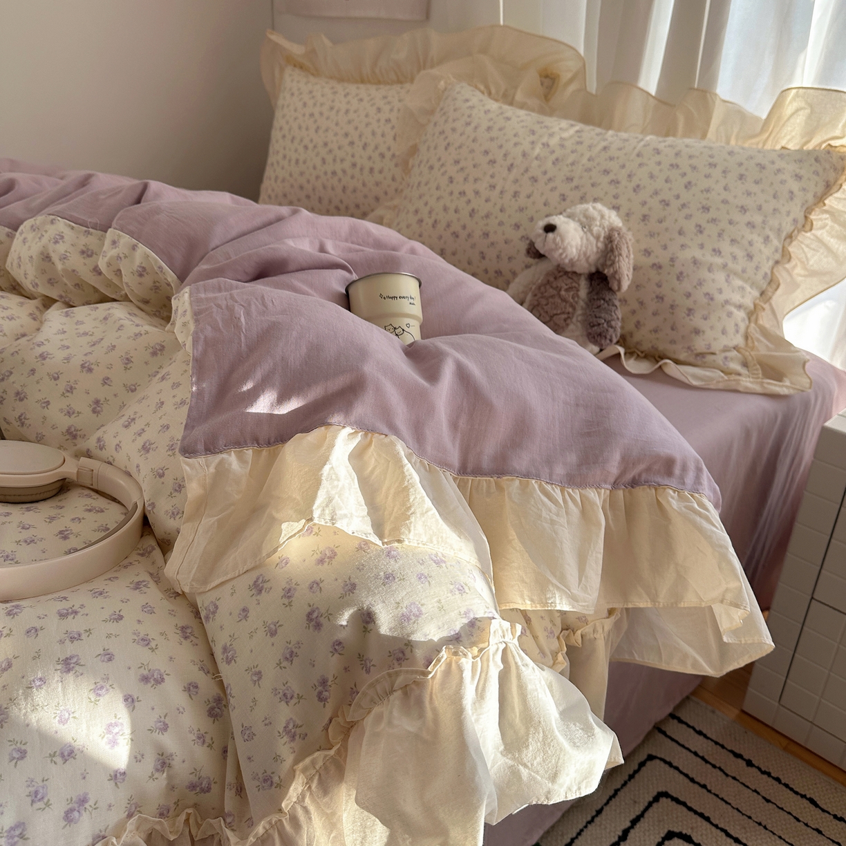 91家纺网 家纺一手货源 找家纺 六巷胡同 2026新款韩系博主风花边款小碎花全棉双层纱四件套 双层纱-椿日花岛