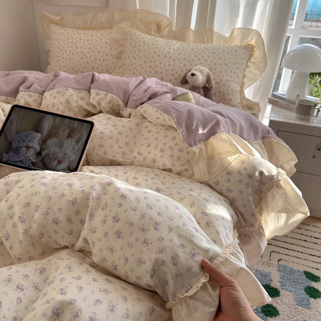 91家纺网 家纺一手货源 找家纺 六巷胡同 2026新款韩系博主风花边款小碎花全棉双层纱四件套 双层纱-椿日花岛