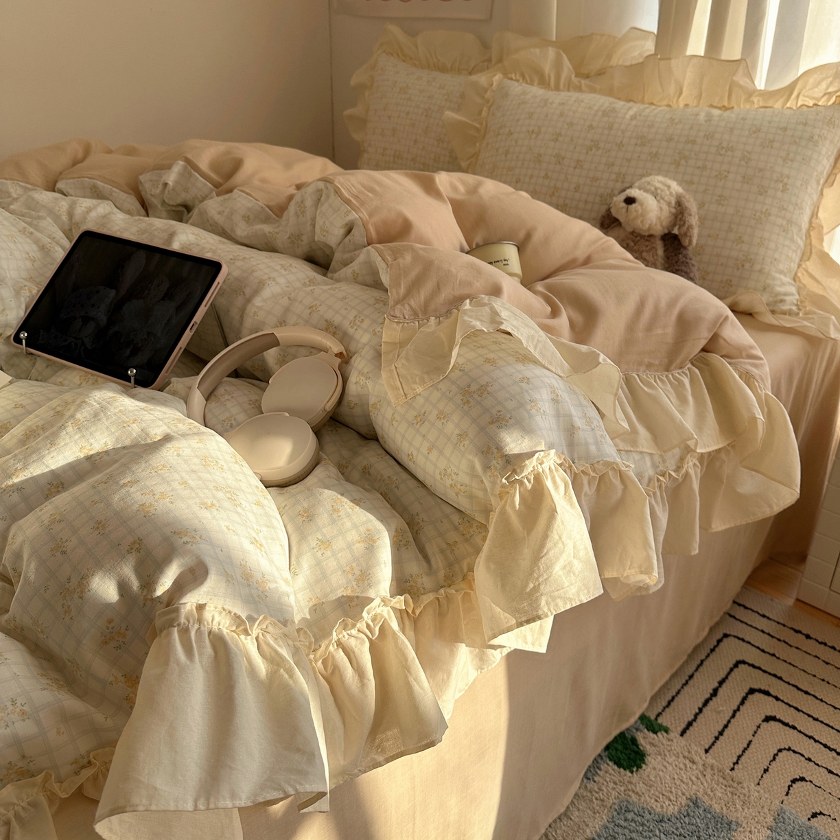 91家纺网 家纺一手货源 找家纺 六巷胡同 2026新款韩系博主风花边款小碎花全棉双层纱四件套 双层纱-山岛野桂