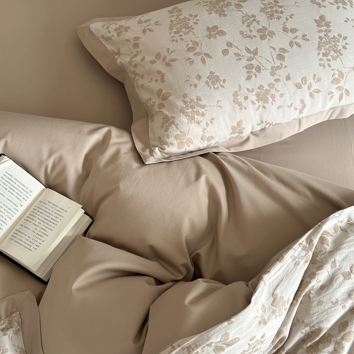 91家纺网 家纺一手货源 找家纺 太古汇家居 2026新款全棉水洗色织提花系列四件套-会员260/280 券后控价——券后不低于358（严格按照控价） 森屿微光-香槟