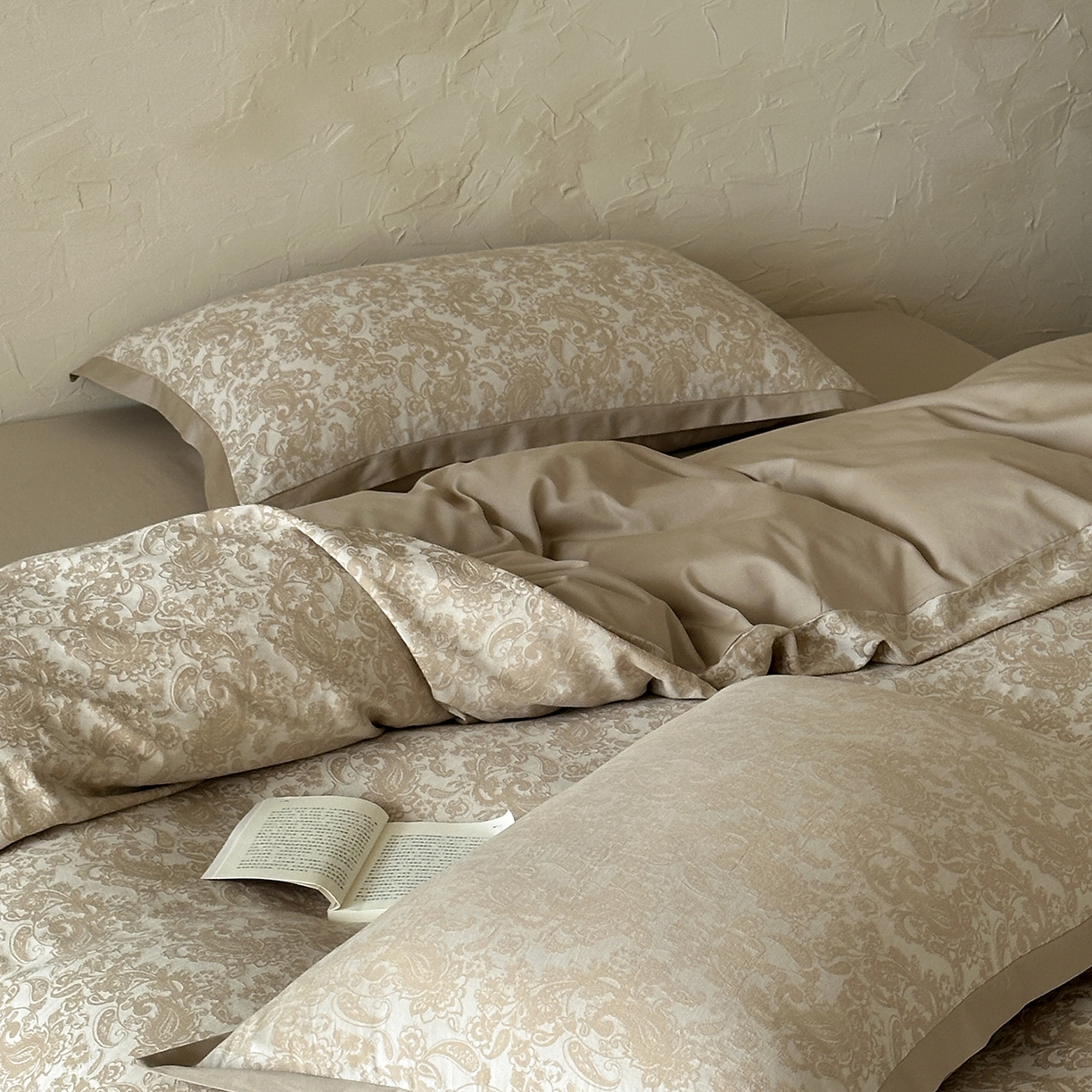 91家纺网 家纺一手货源 找家纺 太古汇家居 2026新款全棉水洗色织提花系列四件套-会员260/280 券后控价——券后不低于358（严格按照控价） 逐梦之夏-香槟色