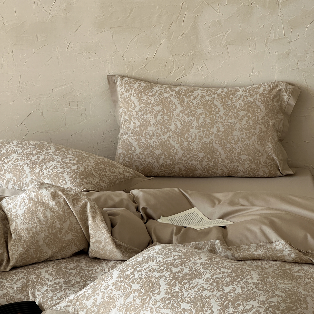 91家纺网 家纺一手货源 找家纺 太古汇家居 2026新款全棉水洗色织提花系列四件套-会员260/280 券后控价——券后不低于358（严格按照控价） 逐梦之夏-香槟色