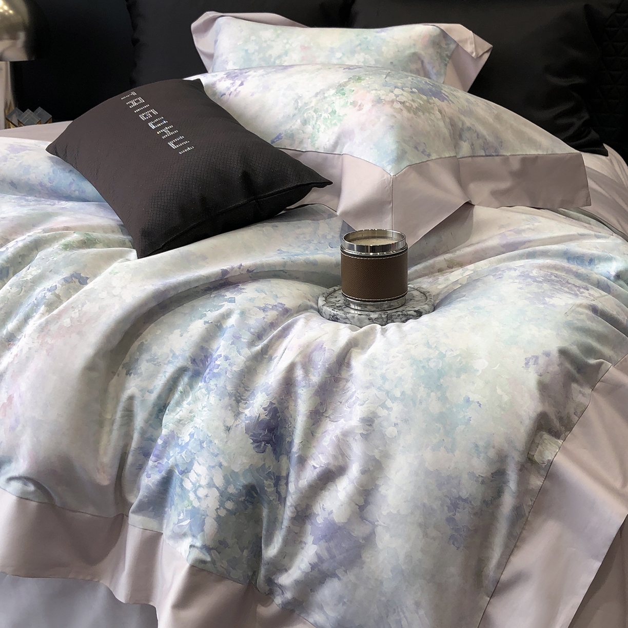 91家纺网 家纺一手货源 找家纺 太古汇家居 2026新款高支高密长绒棉专版数码印花四件套-会员260/280 券后控价——券后不低于348（严格按照控价） 沁园花语-紫色