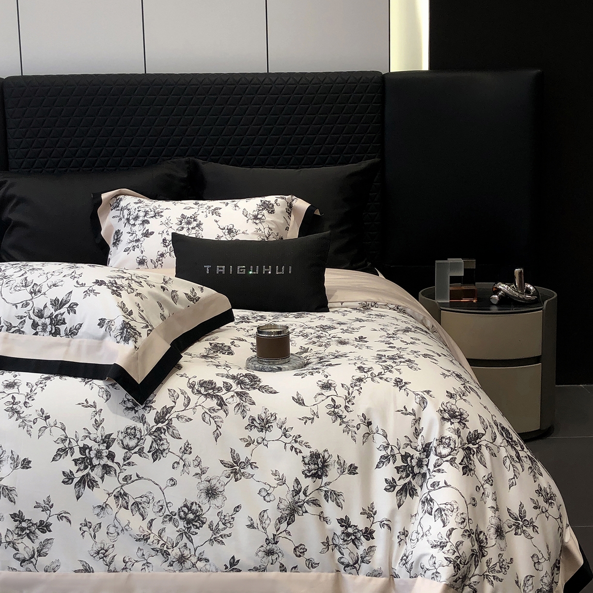 91家纺网 家纺一手货源 找家纺 太古汇家居 2026新款高支高密长绒棉专版数码印花四件套-会员260/280 券后控价——券后不低于348（严格按照控价） 艾德琳-粉色